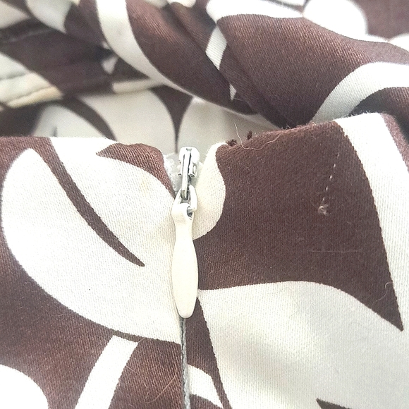 Charming London Time White & Brown Floral Dress - Size 12P - For Any Occaccion! - Picture 7 of 8